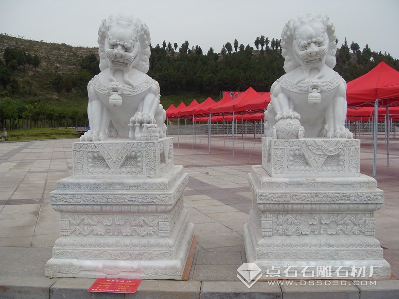 ʯ��ʨ�� ������ʯʨ��