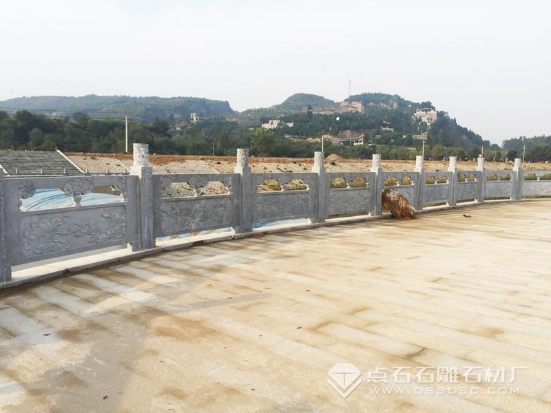 ʯ������